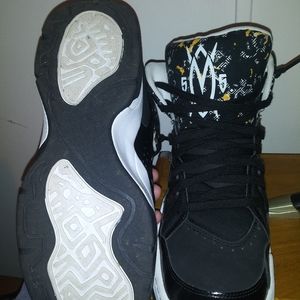 Mens Adidas 11 1/2 shoes